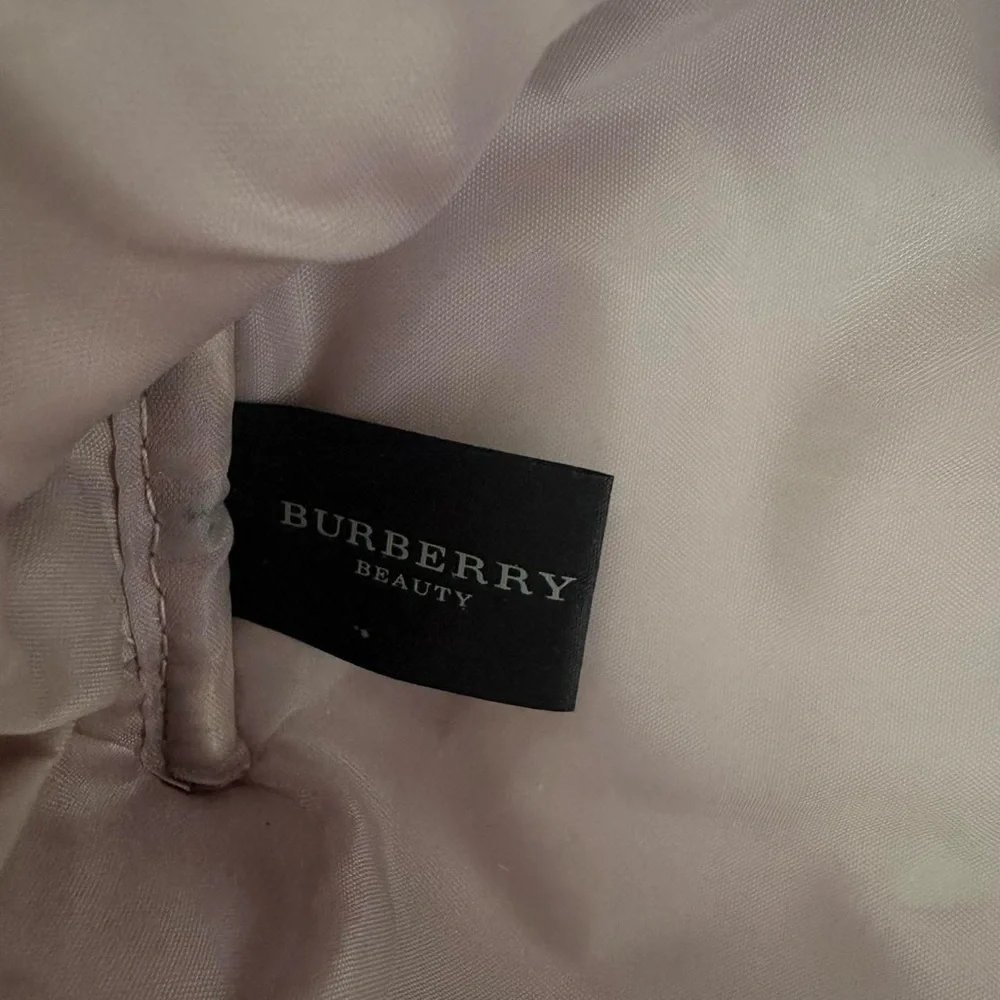 Burberry Beauty Stone/Gray Leather Cosmetic Bag